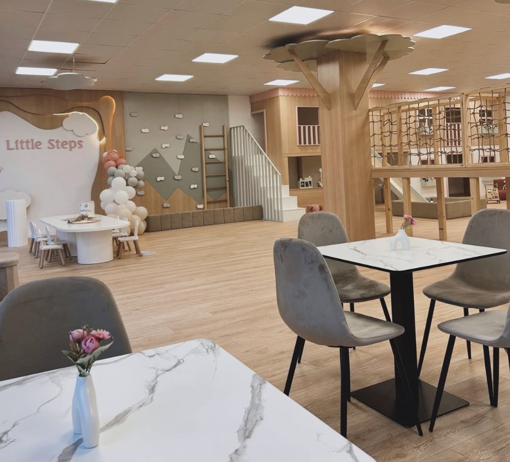 Little Steps parent seating area overlooking play space